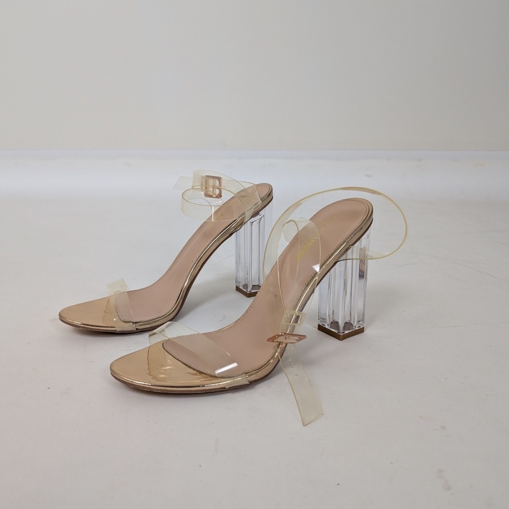 Fashion Nova Clear Heels Block Sandal Transparent Lucite Strappy Plastic - Picture 2 of 8
